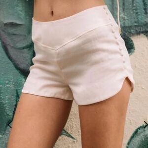 Are You Am I Kaede Silk Shorts in Ivory White size Medium